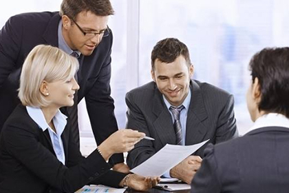 面临欠款被诉及冻结，如何应对？